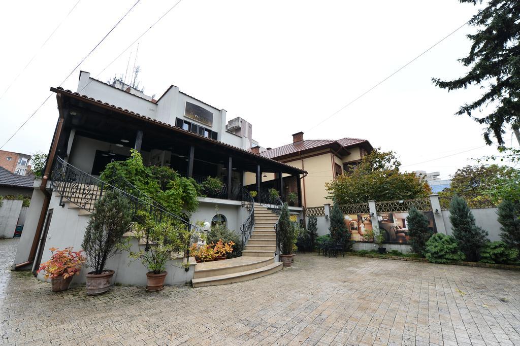 Pensiunea Antique Târgu Jiu エクステリア 写真